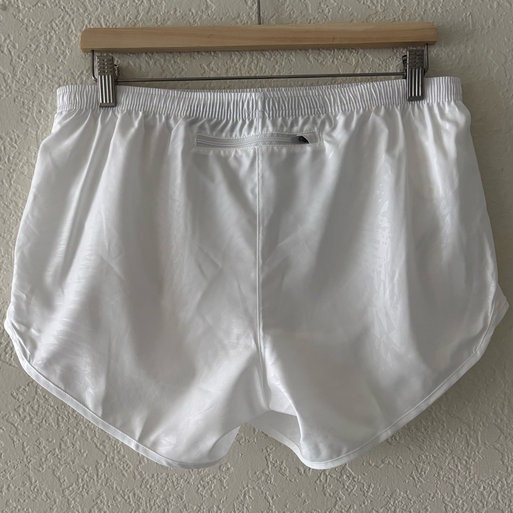 Nike White Athletic Shorts Lightweight Performance - Picture 2 of 6